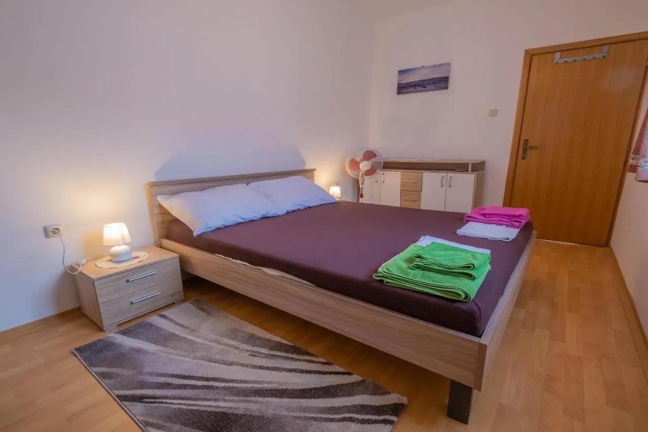 Apartman & Rooms Pejo Jadranovo