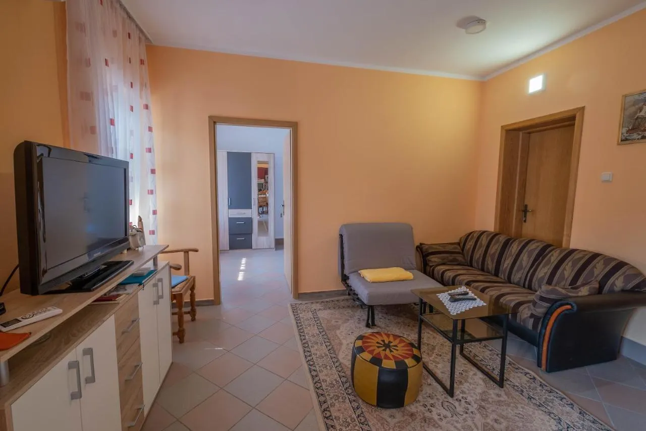 Apartman & Rooms Pejo Jadranovo Apartment